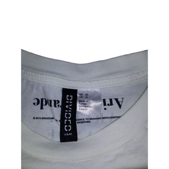 Ariana Grande Tshirt Women Sz M Graphic Print Divided Concert‎ Tour Pop Music - Picture 6 of 8